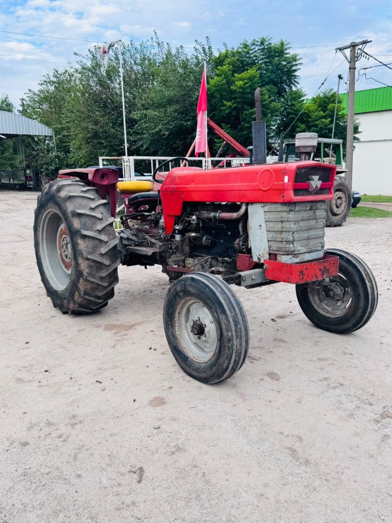 Tractor Massey Ferguson 1078 reparado